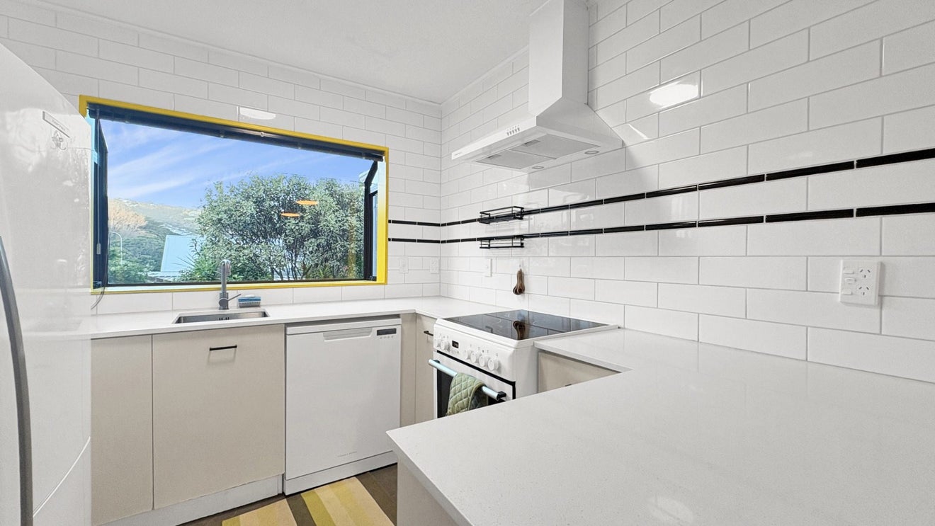 156 Moxham Avenue, Hataitai, Wellington - Carousel 1