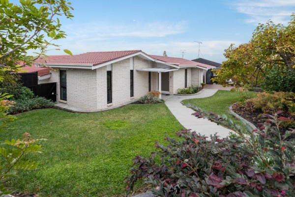 2/26 Selwyn Road, Howick, Auckland - Carousel 2