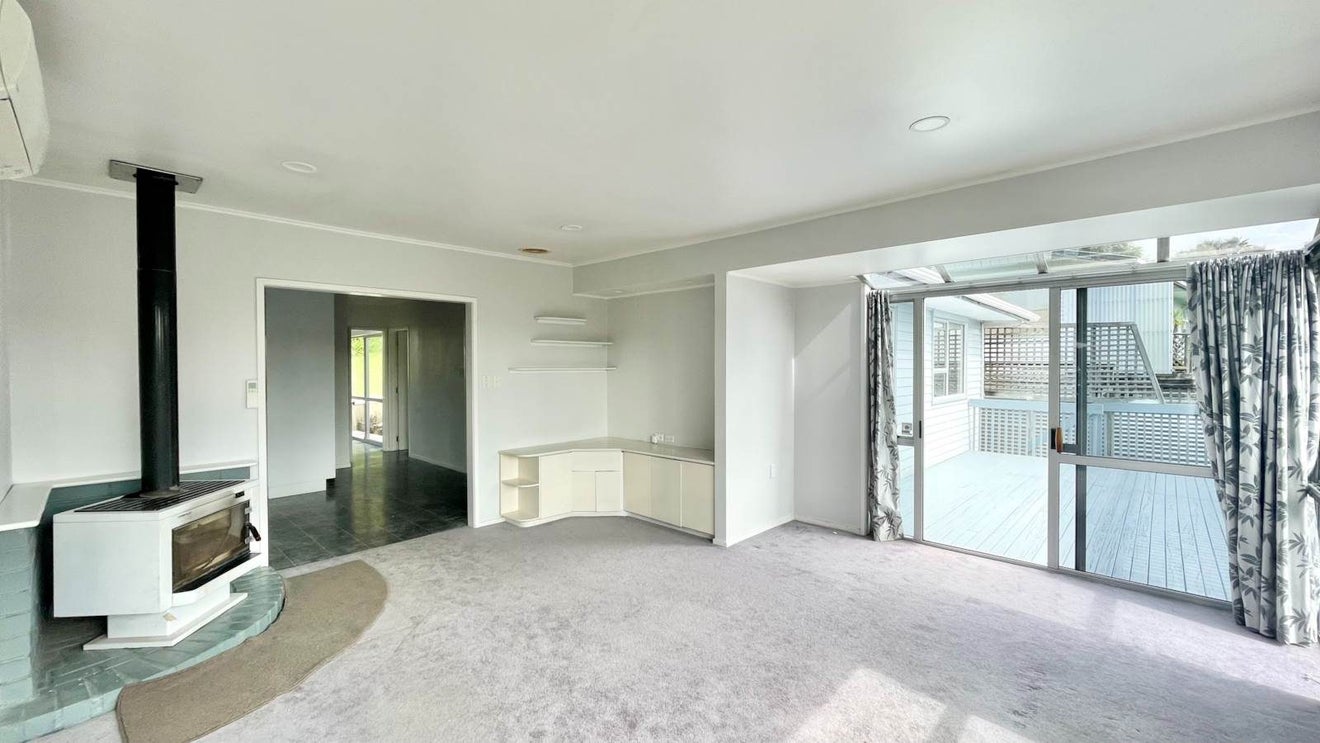 12 Infidel Place, Torbay, Auckland - Carousel 2