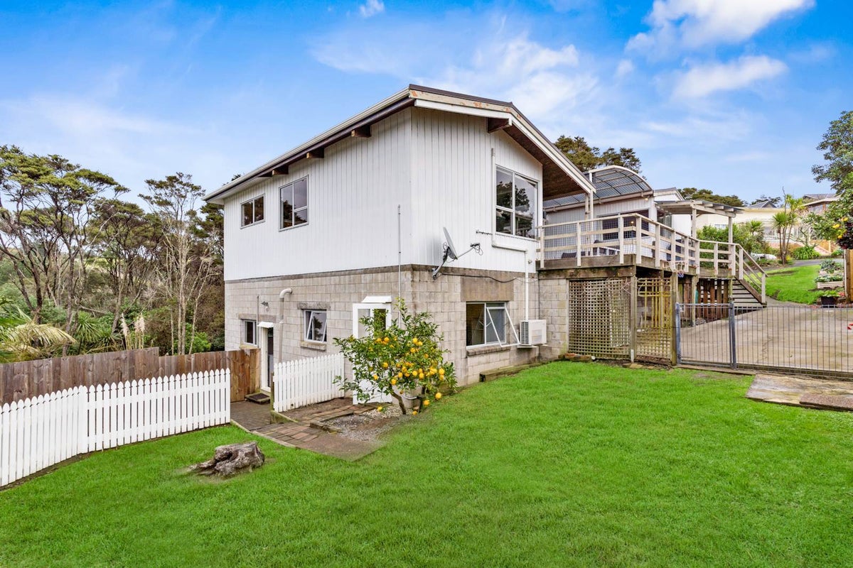 25 Maraetai Heights Road, Maraetai, Auckland - Carousel 1