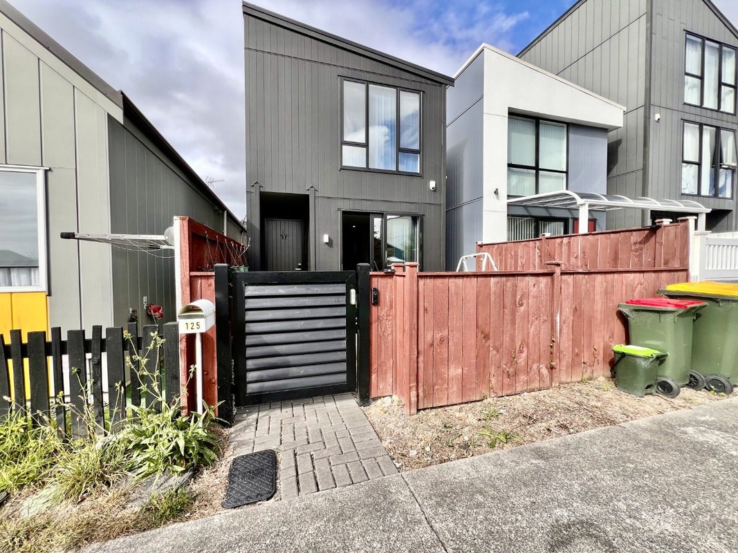 125 Tarapuka Road, Westgate, Auckland - Carousel 1