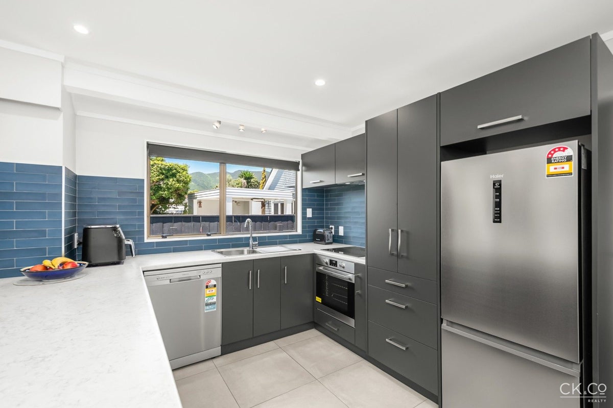 19A Totara Crescent, Woburn, Lower Hutt - Carousel 2