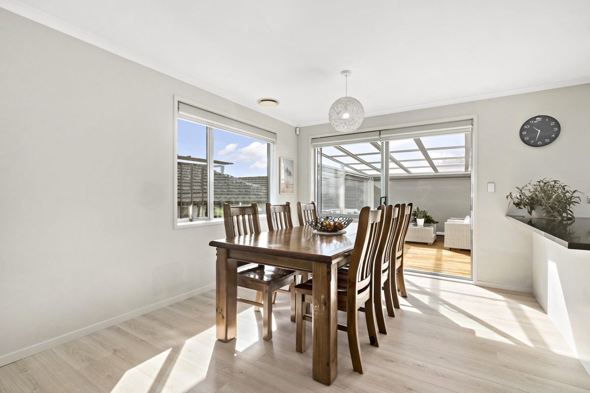 4 Scout Way, Silverdale, Auckland  - Carousel 2