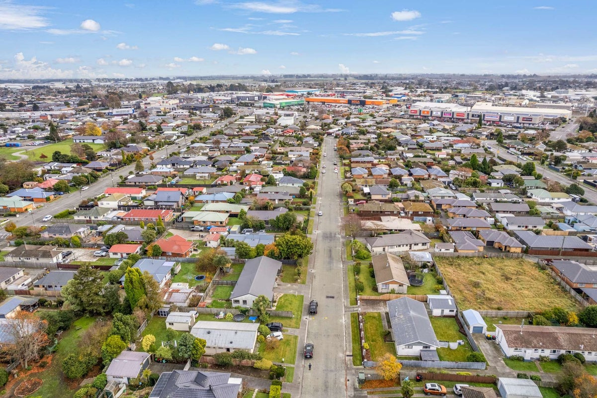 38 Oakhampton Street, Hornby, Christchurch - Carousel 29