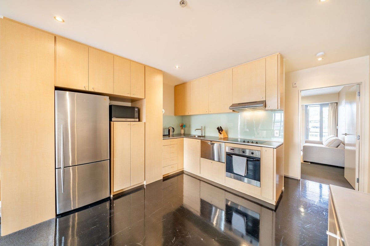 B63/10 Ebor Street, Te Aro, Wellington - Carousel 2