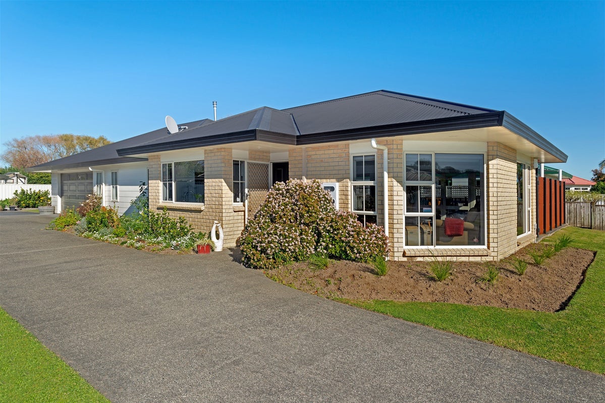 60 Potae Avenue, Lytton West, Gisborne - Carousel 1