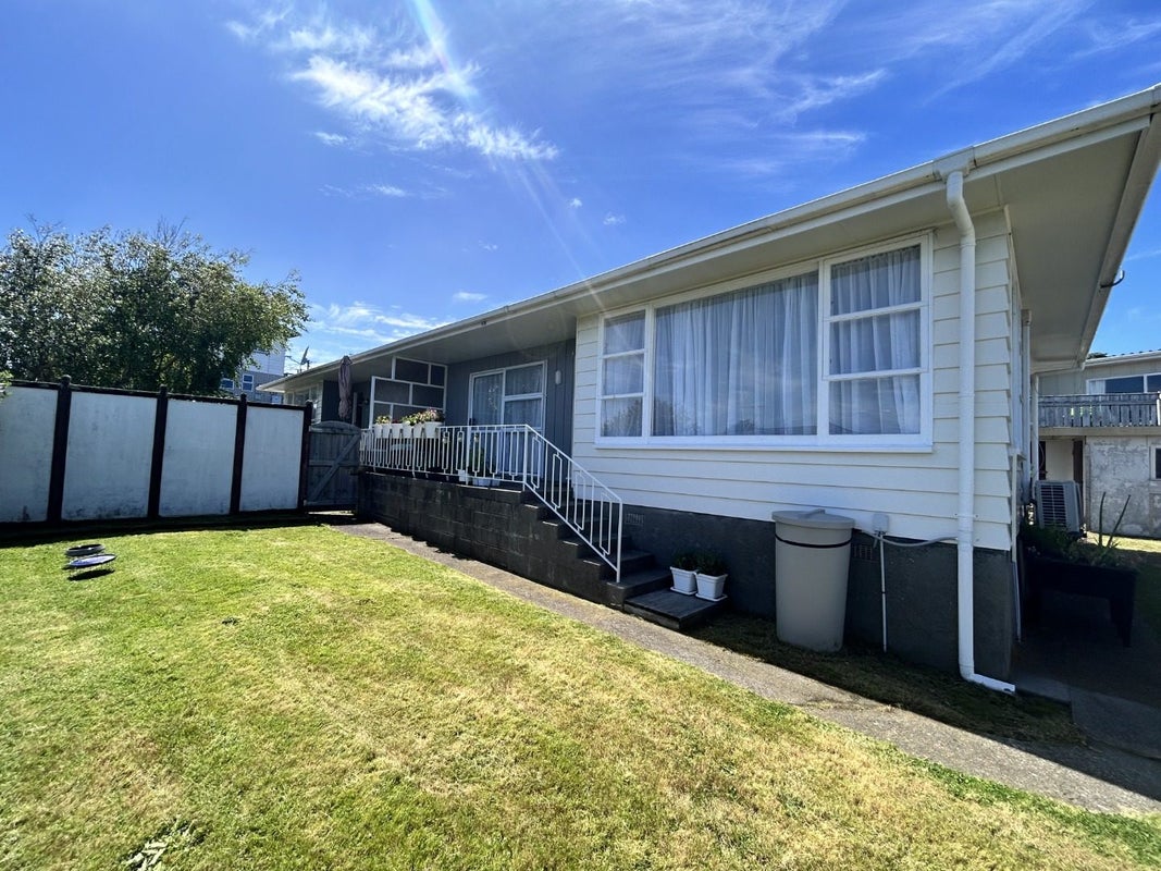 10 Anthony Grove, Paraparaumu Beach, Paraparaumu - Carousel 2