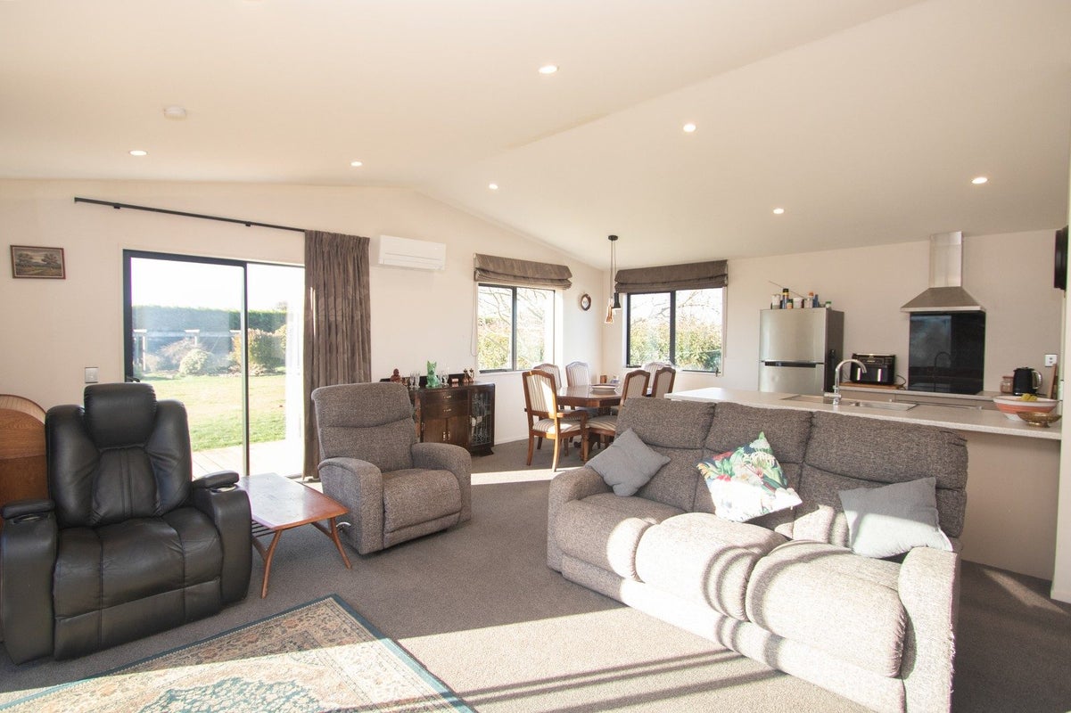 81 Morris Road, Newland, Ashburton - Carousel 2