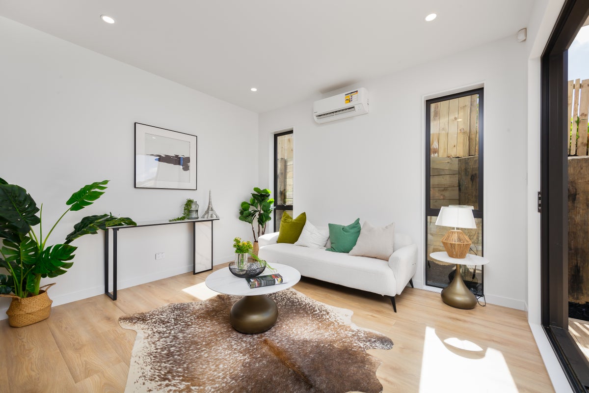 72B Sunnynook Road, Sunnynook, Auckland - Carousel 2