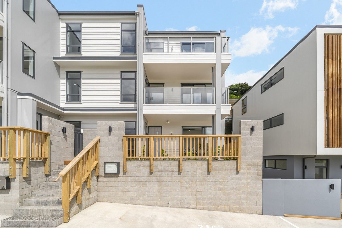 2/69 Tiketike Way, Brooklyn, Wellington - Carousel 1