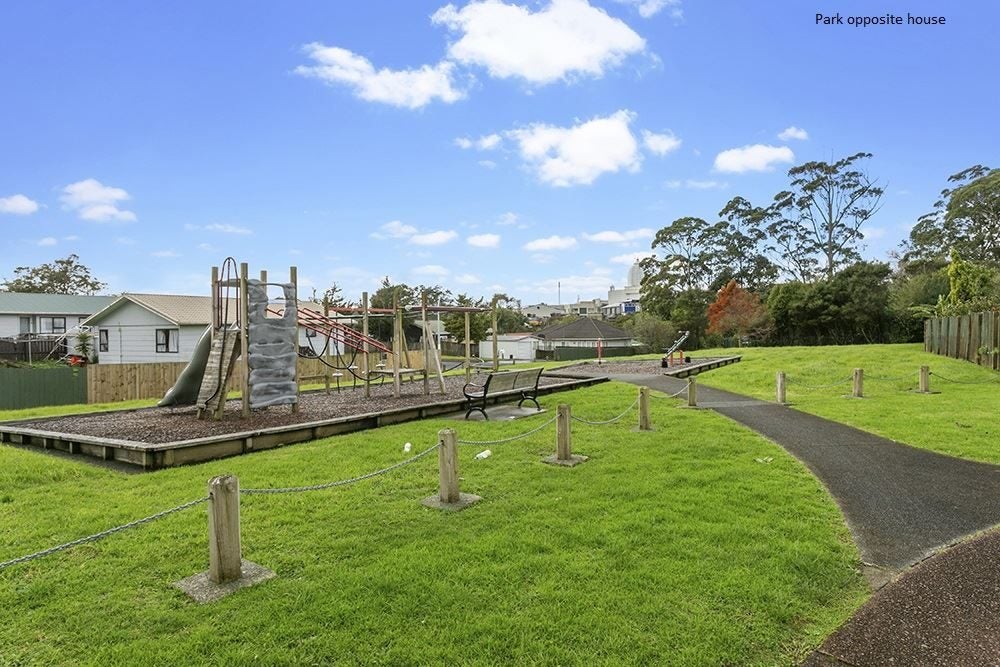 46A Riserra Drive, Ranui, Auckland - Carousel 2