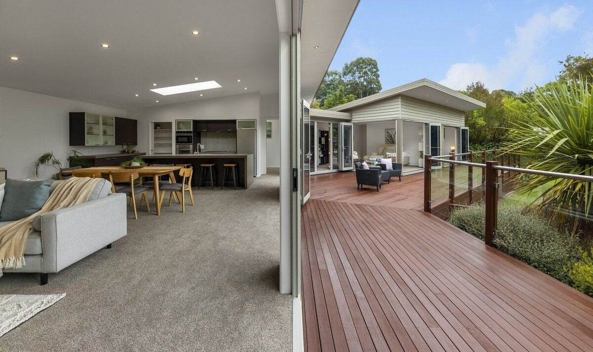 20 Holm Avenue, Broad Bay, Dunedin - Carousel 1