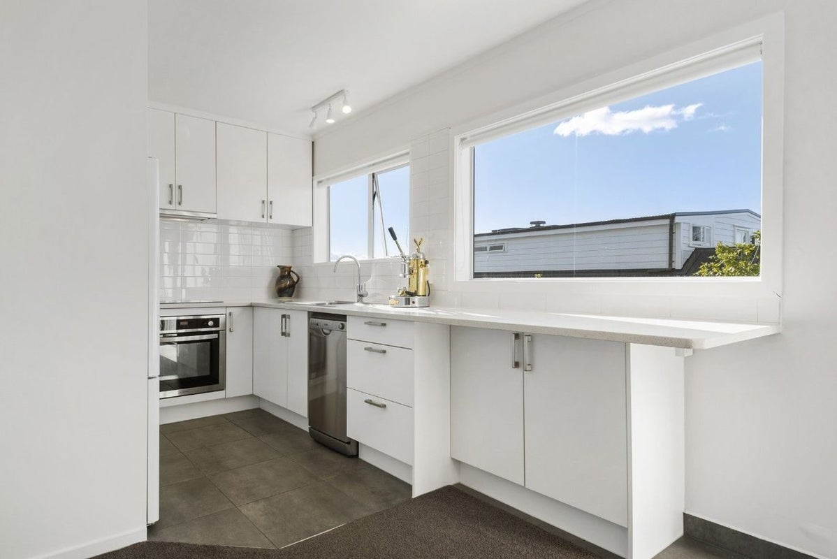 1E Caroline Street, Saint Marys Bay, Auckland - Carousel 2