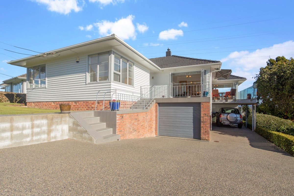 43 Cormack Street, Mount Roskill, Auckland - Carousel 1
