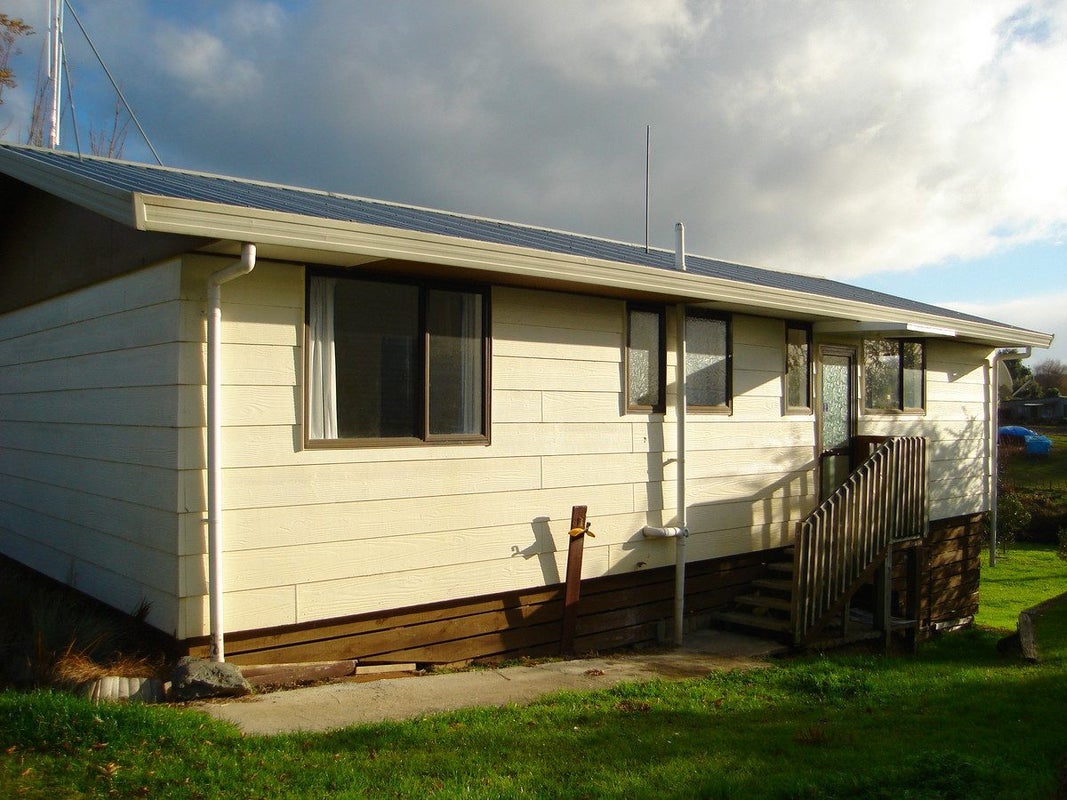 42A Rolleston Street, Kihikihi, Te Awamutu - Carousel 1