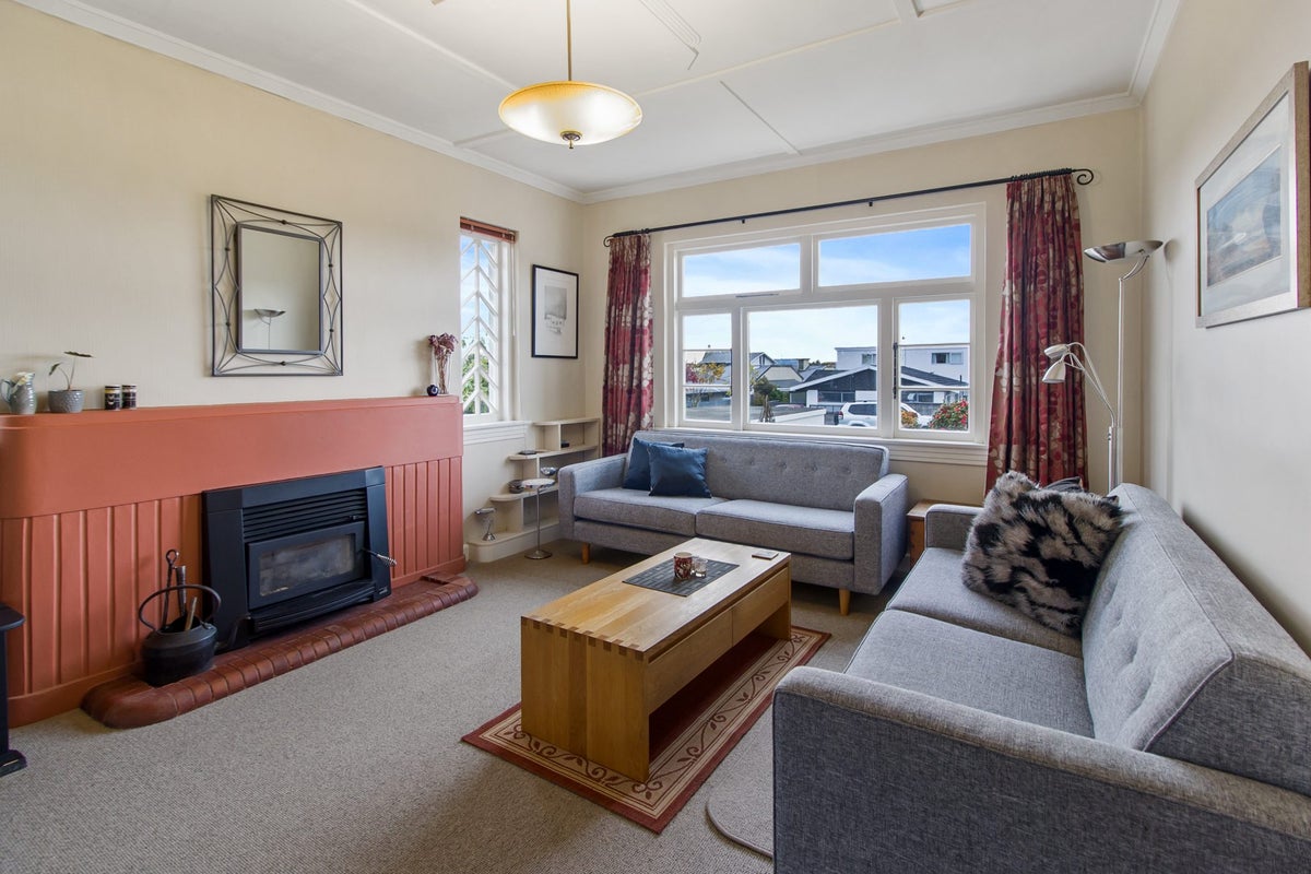 98 Avenue Road, West End, Timaru - Carousel 2