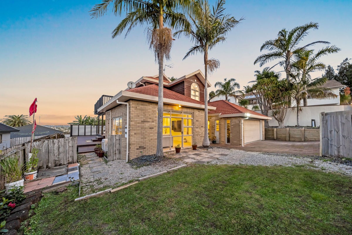 10 San Fernando Way, Henderson, Auckland - Carousel 38
