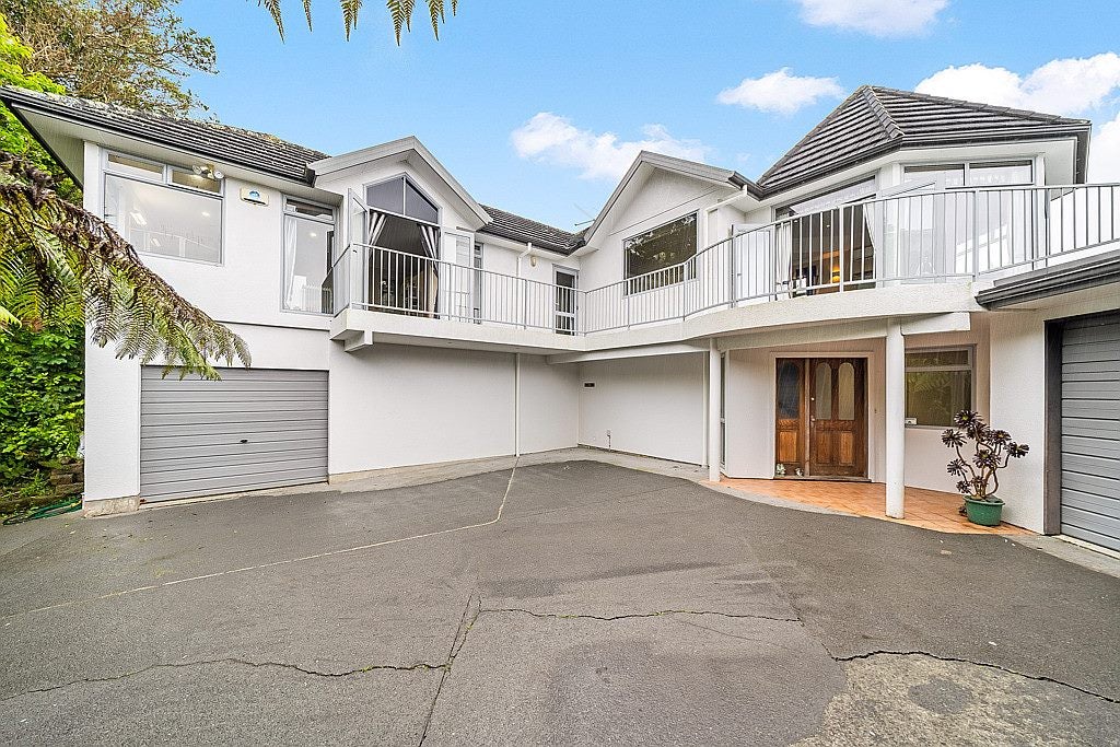 73 Redvers Drive, Belmont, Lower Hutt - Carousel 1