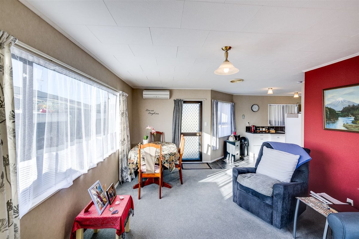 131C Riverbend RD, ONEKAWA, NAPIER - Carousel 2
