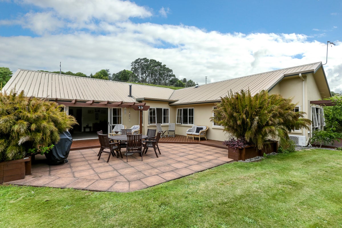 396 Tukapa Street, Hurdon, New Plymouth - Carousel 2