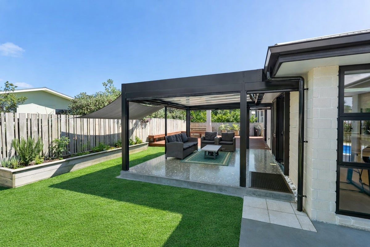 24 Barbados Way, One Tree Point, Whangarei - Carousel 2
