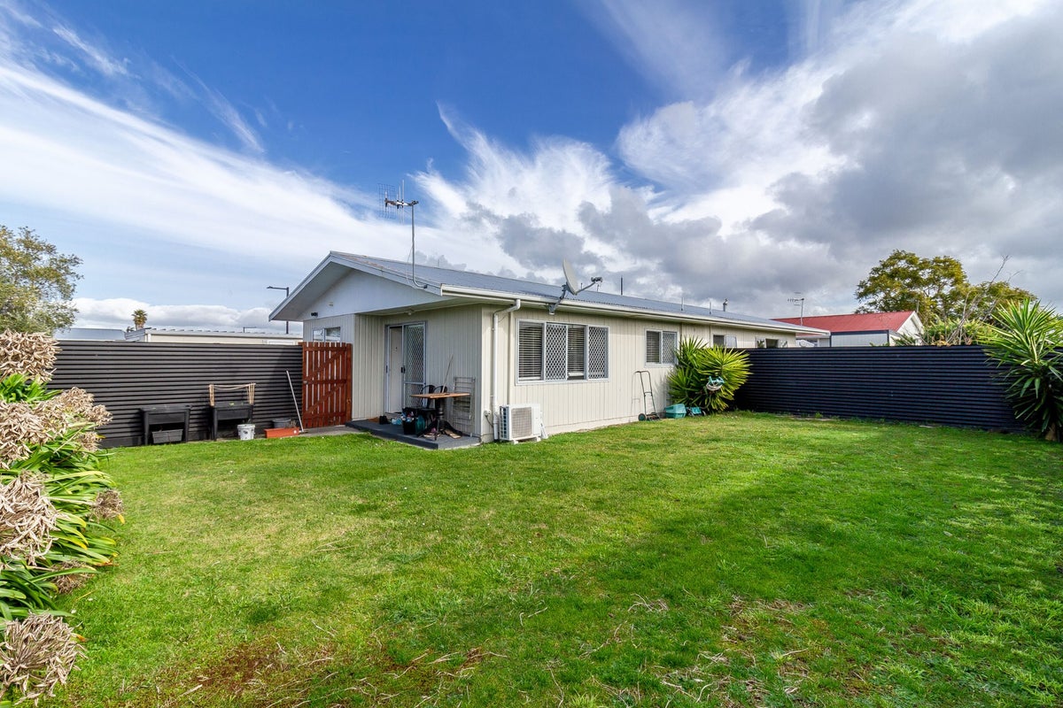 3/59 LANARK CRES, TAMATEA, NAPIER - Carousel 2
