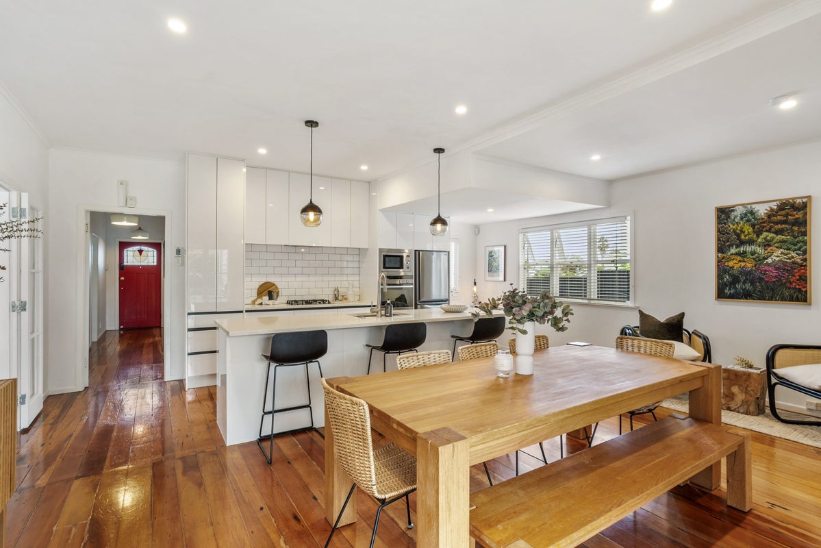 4 Glentui Road, Mount Albert, Auckland - Carousel 2
