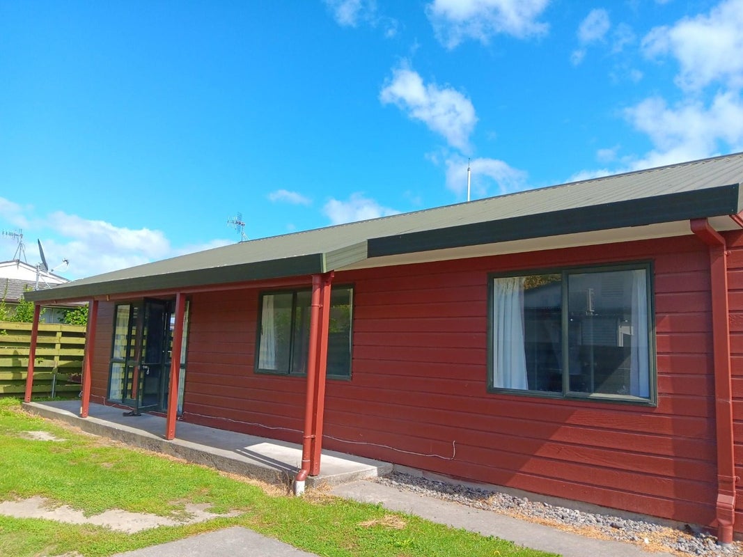 204A Gallien Street, Saint Leonards, Hastings - Carousel 1