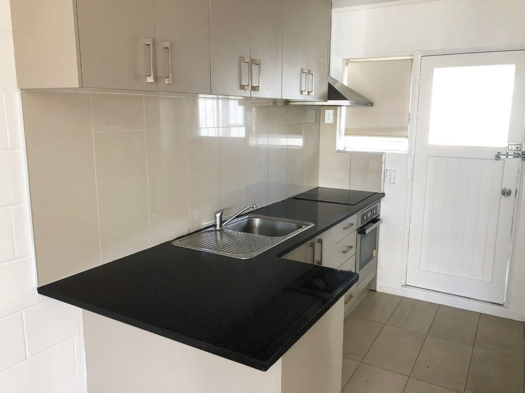 2/120 St George Street, Papatoetoe, Auckland - Carousel 2