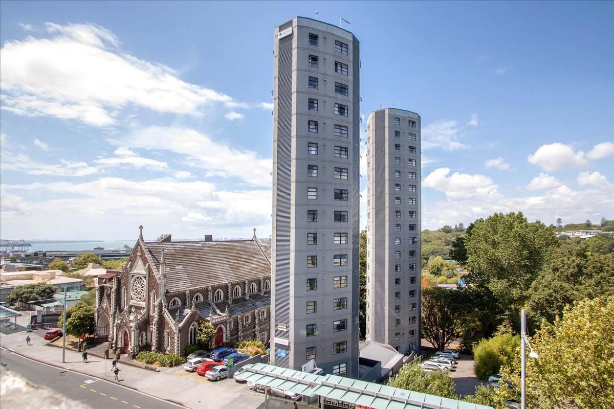8F/30 Symonds Street, Grafton, Auckland - Carousel 2