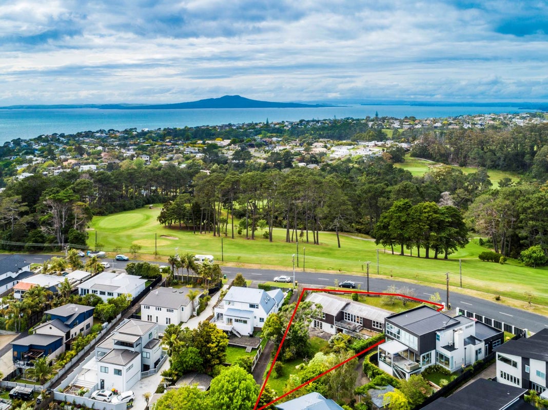 127 Kowhai Road, Mairangi Bay, Auckland - Carousel 1