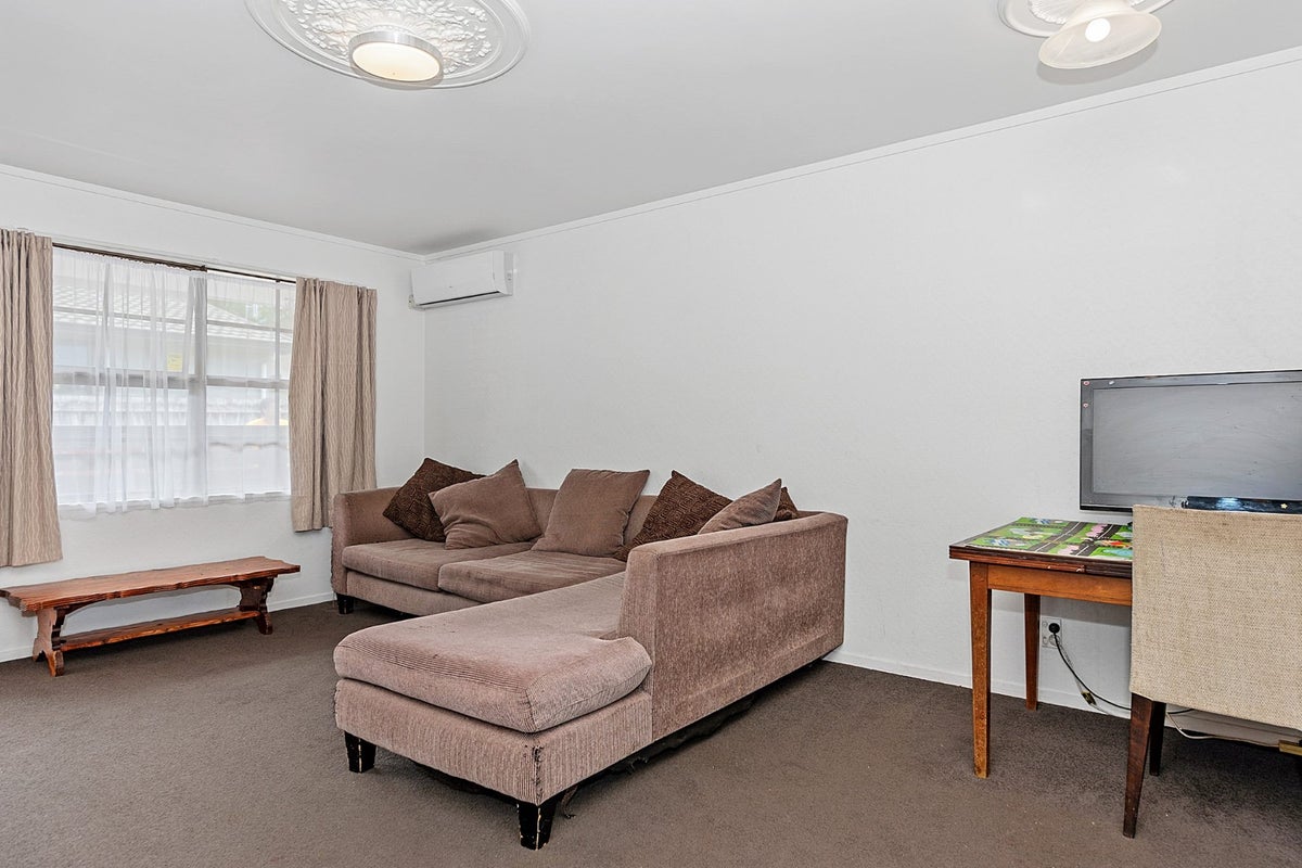 4/877 Heaphy Terrace, Claudelands, Hamilton - Carousel 2