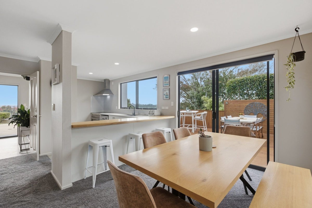 23 Hallmark Rise, Bethlehem, Tauranga - Carousel 2