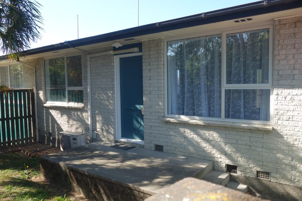 1/124 Champion Street, Edgeware, Christchurch - Carousel 1