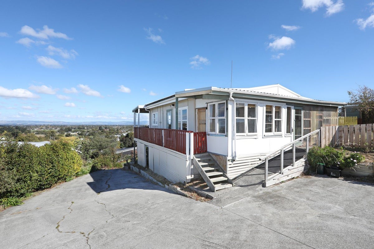 18 Kowhai Street, Feilding, Feilding - Carousel 1