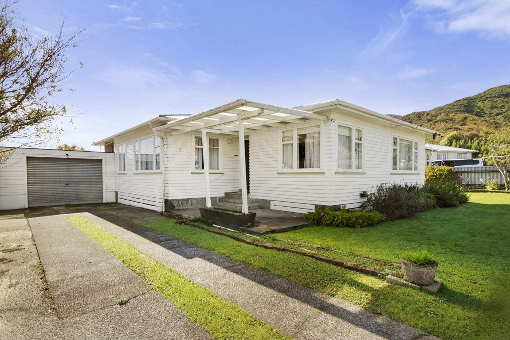 3 Kim Street, Wainuiomata, Lower Hutt - Carousel 1