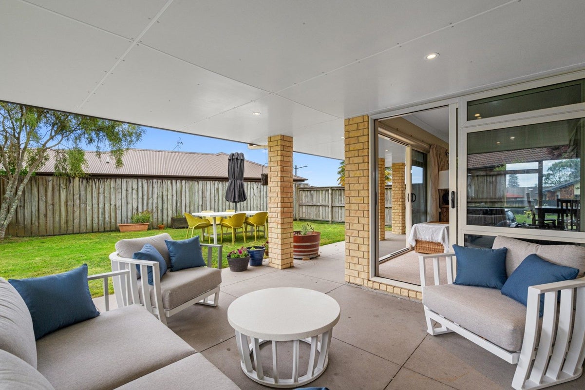 6 Alva Glen Place, Pyes Pa, Tauranga - Carousel 1