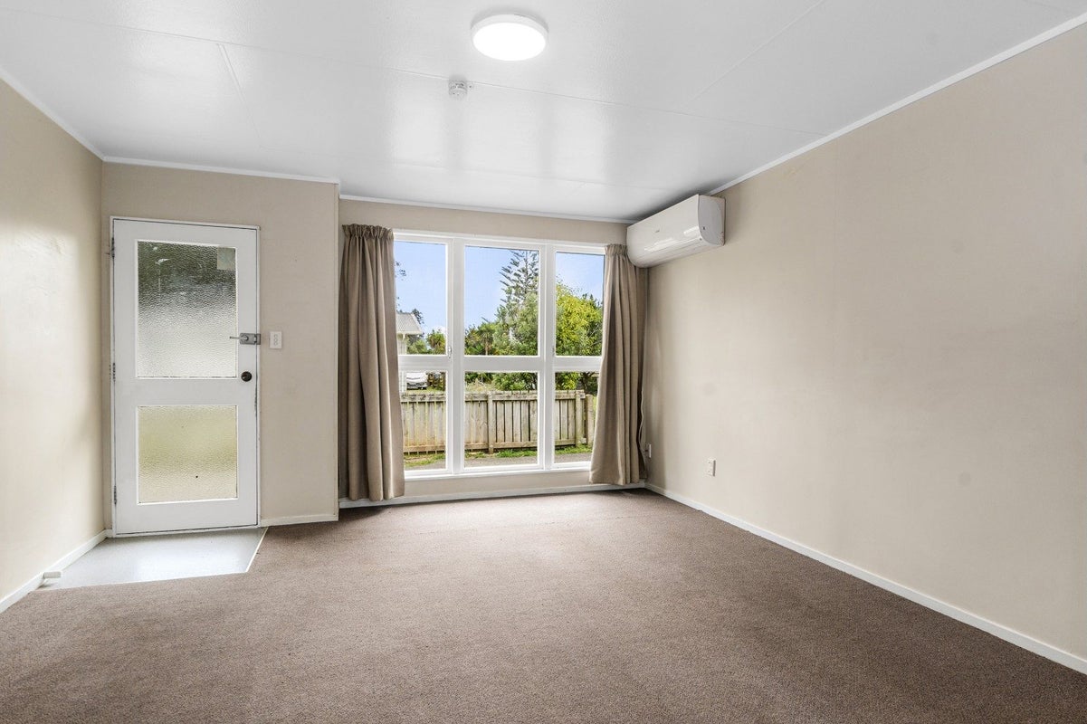 11 Ngaio Street, Onerahi, Whangarei - Carousel 2