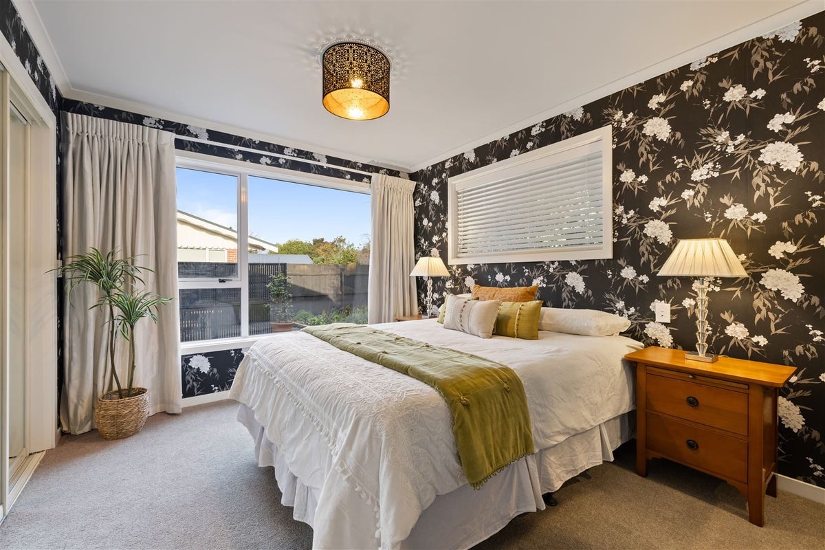 60 Burnside Crescent, Burnside, Christchurch - Carousel 2