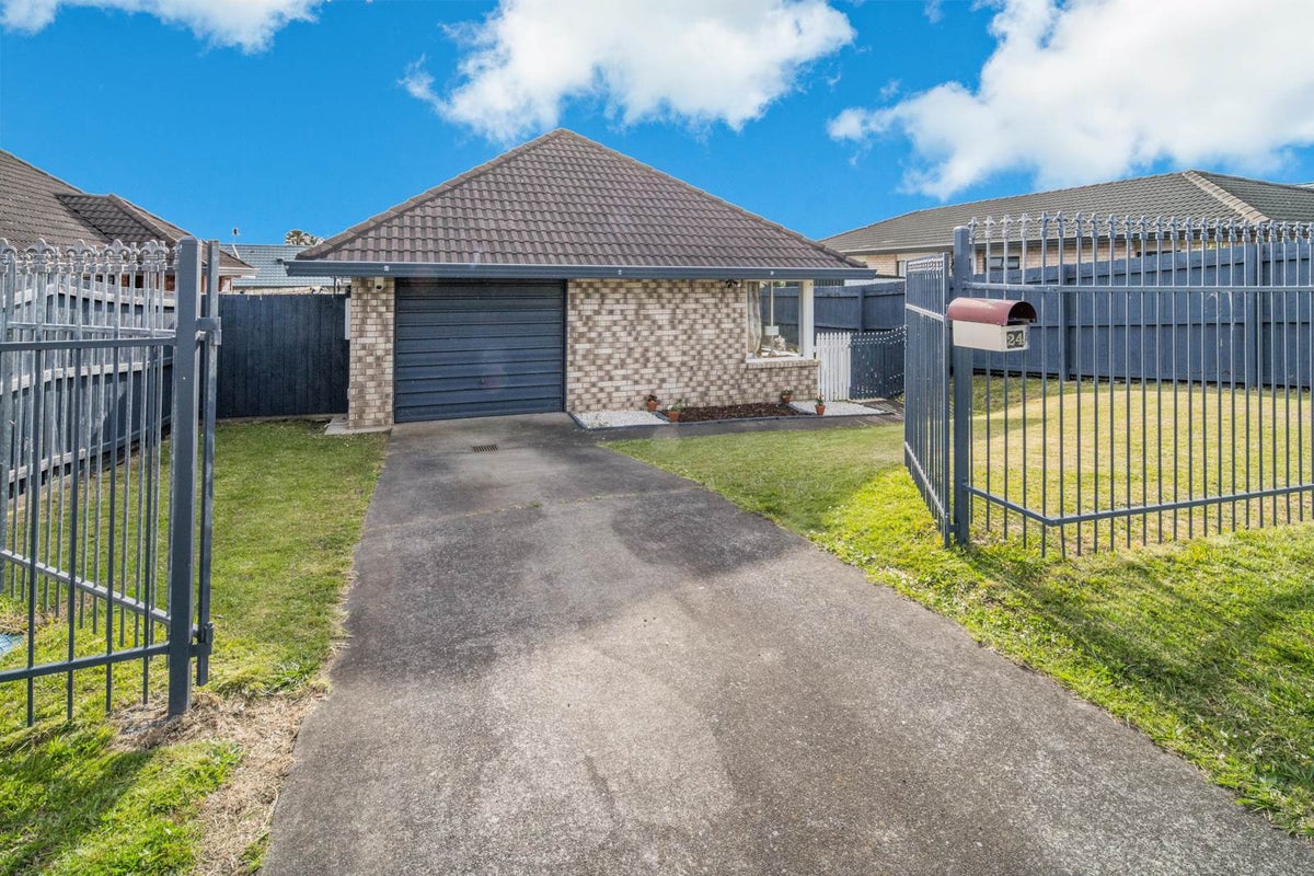 24A Wai Iti Place, Clendon Park, Auckland - Carousel 21