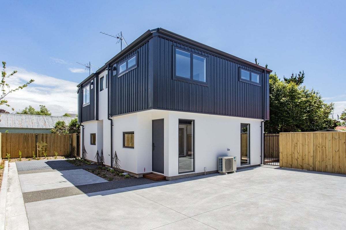 4/135 Hills Road, Edgeware, Christchurch - Carousel 1
