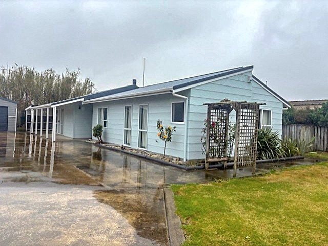 129 Seabury Avenue, Foxton Beach, Foxton - Carousel 1