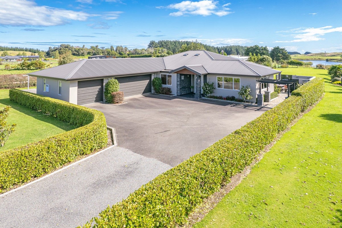 20 Nicholson Drive, Kaitoke, Whanganui - Carousel 1
