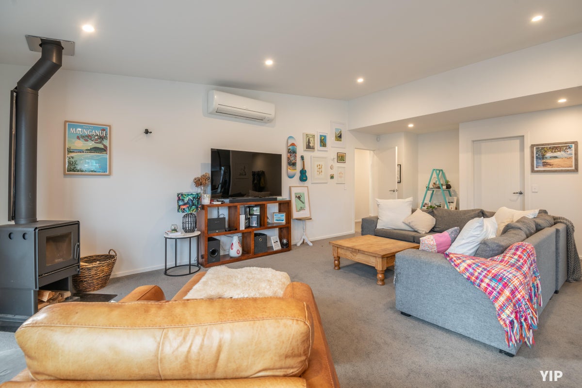 19 Breakwater Way, Whitby, Porirua - Carousel 2