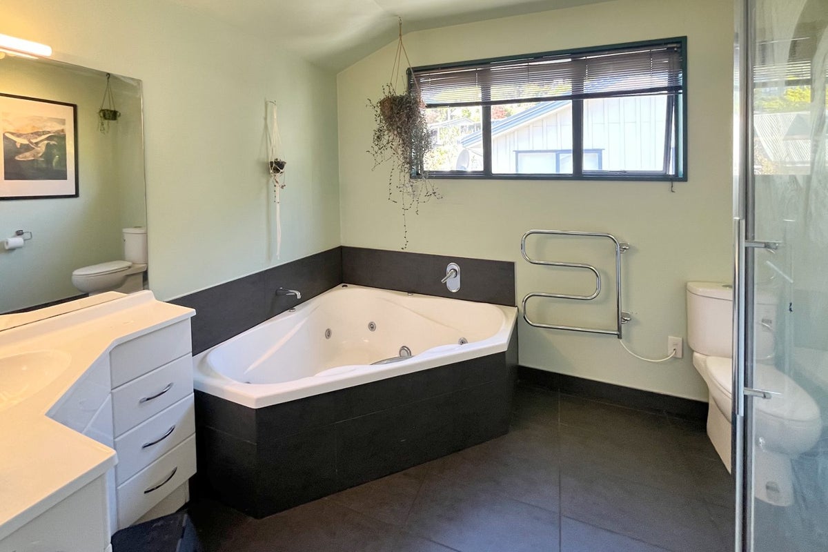 87 RESERVE TERRACE, Lyttelton, Christchurch - Carousel 20