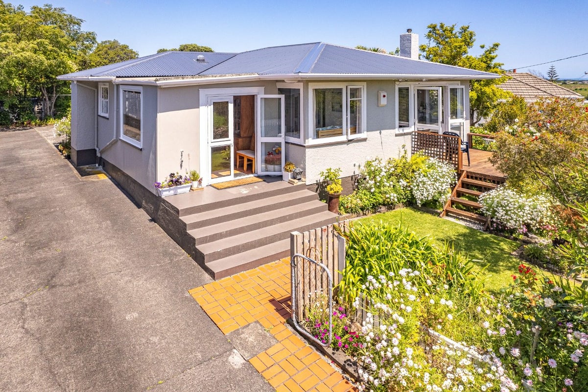 7 East Way, Durie Hill, Whanganui - Carousel 2