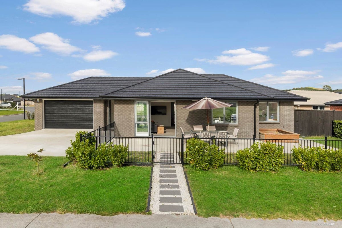 11 Edward Pope Lane, Pokeno - Carousel 1