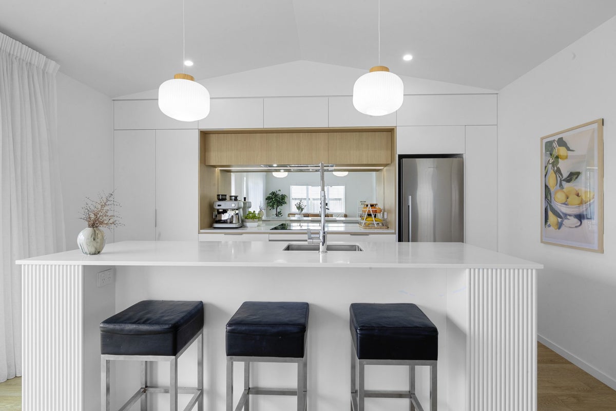 6A Truby King Street, Merrilands, New Plymouth - Carousel 2