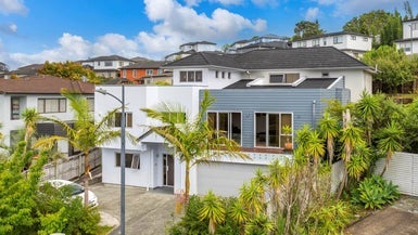 18 Hilton Close, Fairview Heights, Auckland - Carousel 1