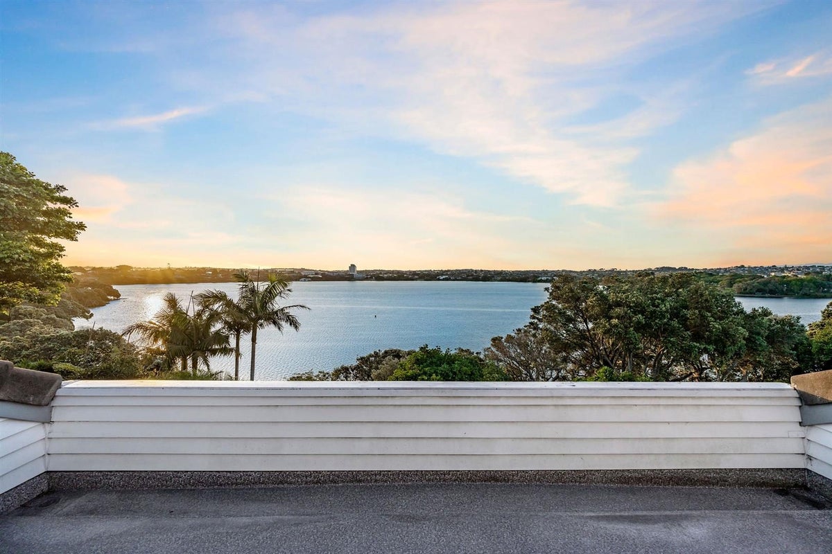 204 Hurstmere Road, Takapuna, Auckland - Carousel 1